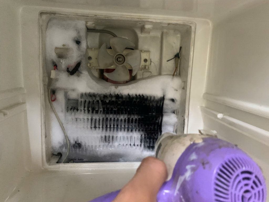 Sửa tủ lạnh tận nhà bị bó dàn Sửa tủ lạnh tận nhà bị bó dàn