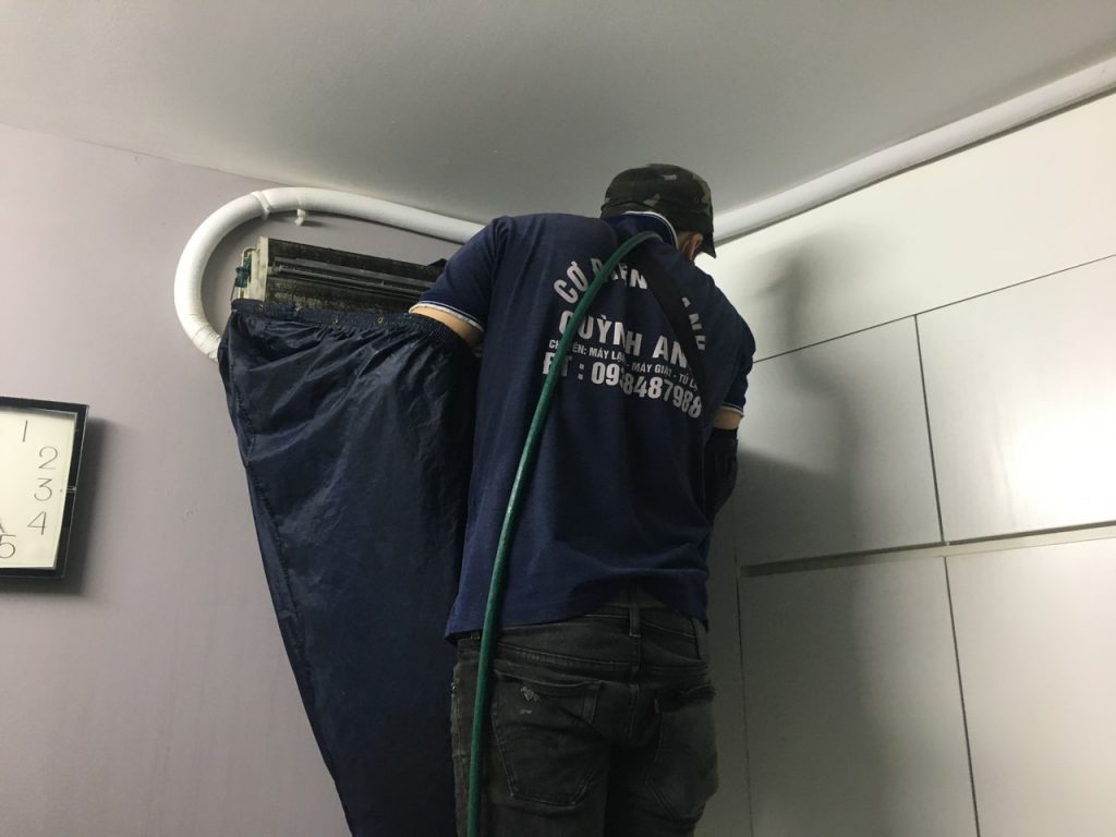 Quy trình vệ sinh máy lạnh phường Gia Định