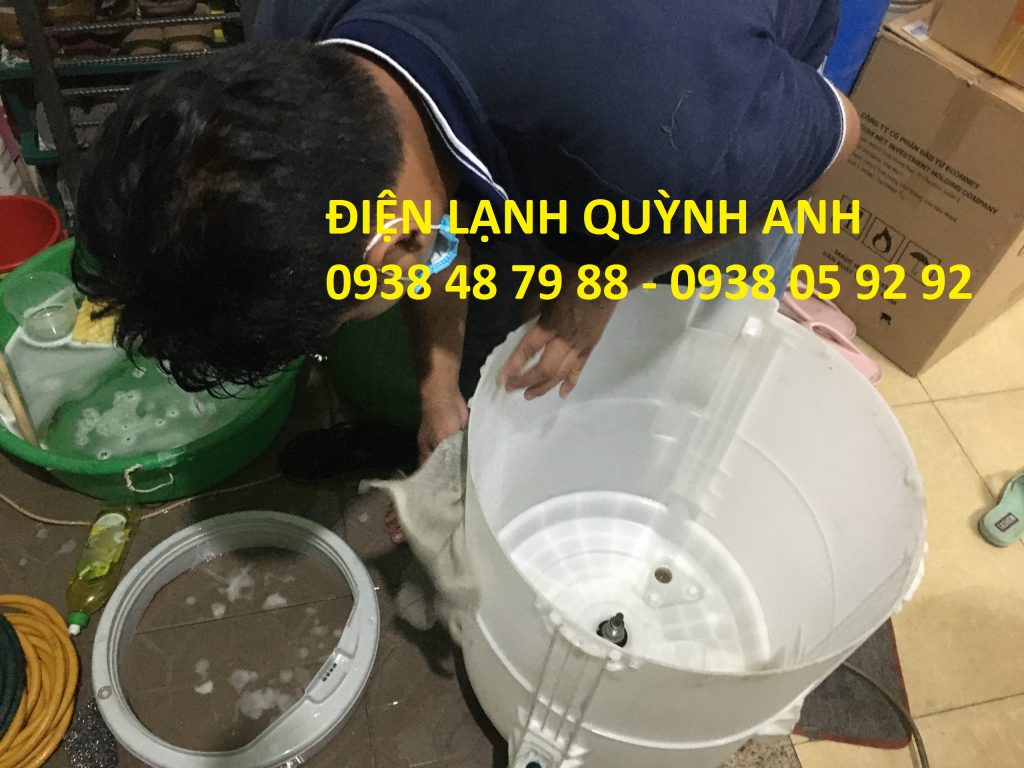 Vệ sinh máy giặt giá rẻ